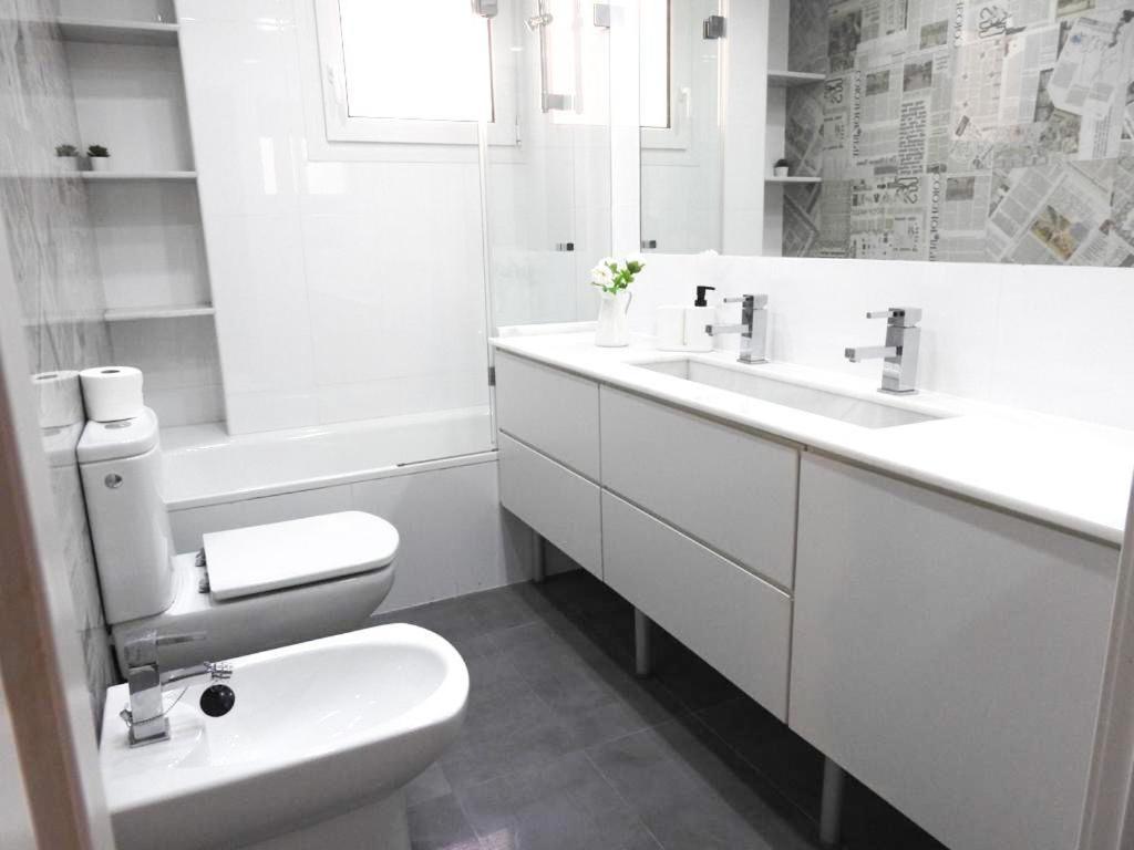 Carihuela Beach Suite Apartment 토레몰리노스 외부 사진